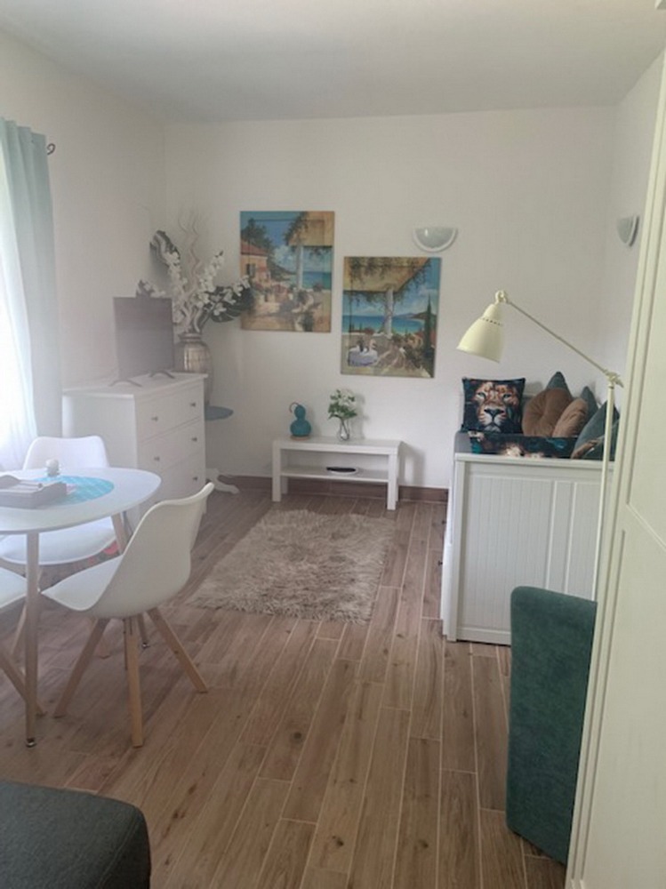 Elzparkstudio – Wohn- und Essbereich